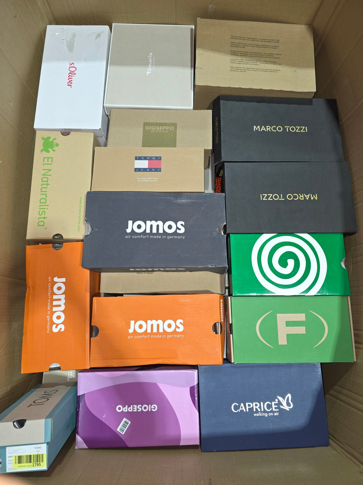 100 Paar Markenschuhe Palette | Nike, adidas, Reebok, Tamaris | B2B Händlerposten (Neuware)