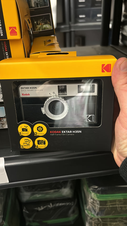 10 Stück Kodak EKTAR H35N Halbrahmen-Filmkamera, 35 mm, wiederverwendbar, fokusfrei, Glühbirnenfunktion, eingebauter Sternfilter, beschichtetes verbessertes Objektiv (Film & AAA-Batterie sind Nicht im